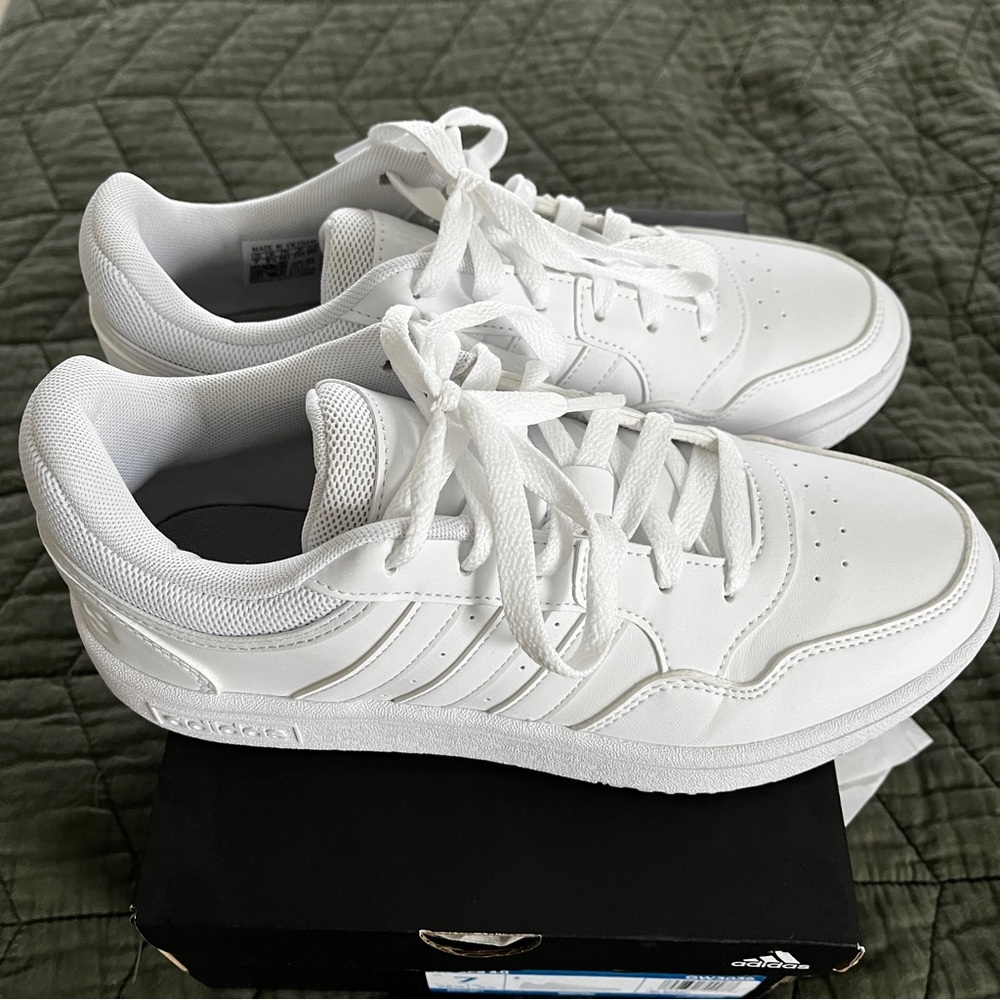 White adidas Hoops 3.0 shoes